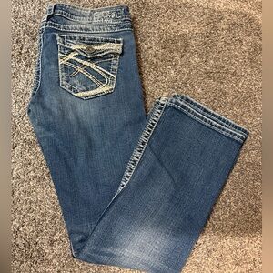 Silver jeans pioneer bootcut distressed low rise jeans 29 short